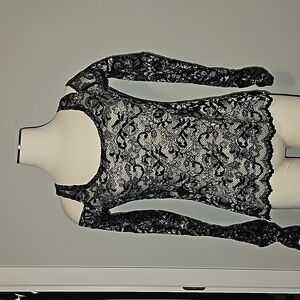 Venus Black/ Silver Stretchy Cold Shoulder Long Sleeve Size NWOT (S-M)